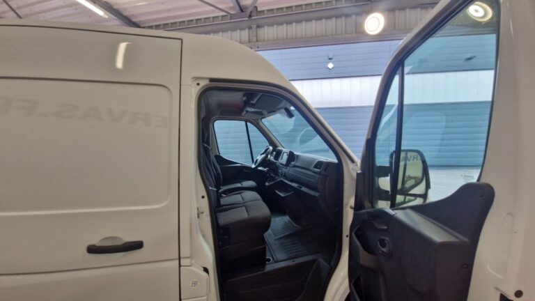 Renault Master trac f3500 dci 135 grand confort - Image 08 (July 7, 2026)