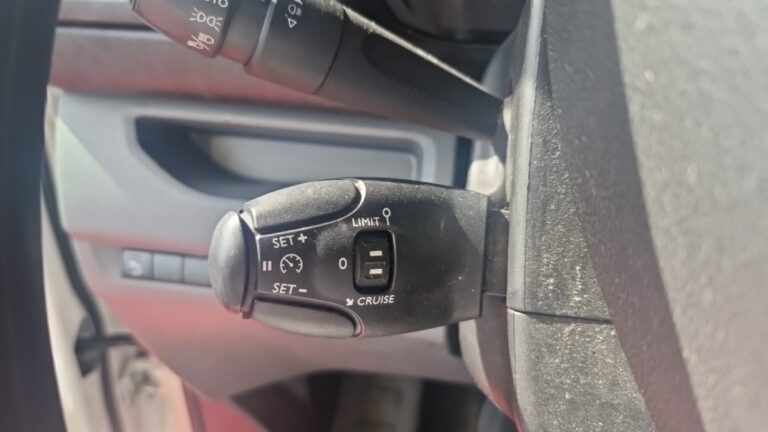 Peugeot Expert 1.5 BLUEHDI 120 S&S COMPACT PREMIUM - Image 16 (July 7, 2026)