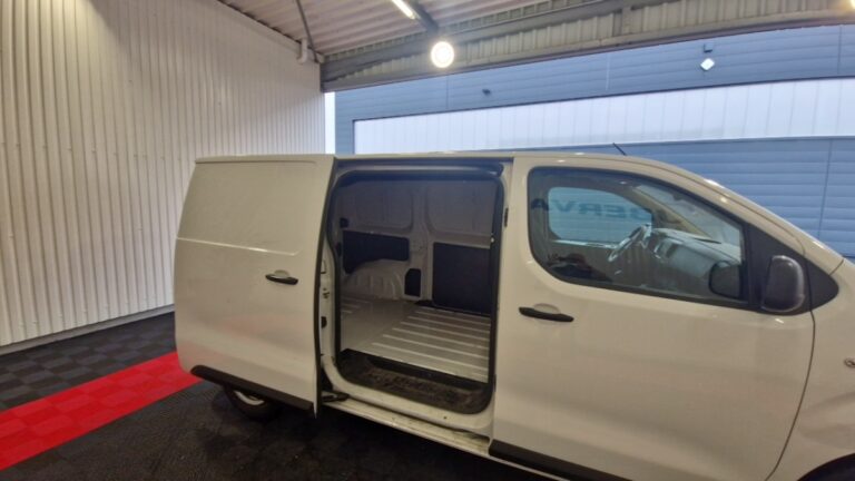 Fiat Scudo 1.5 MULTIJET 120 STANDARD PRO LOUNGE - Image 12 (July 7, 2026)