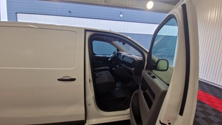 Fiat Scudo 1.5 MULTIJET 120 STANDARD PRO LOUNGE - Image 09 (July 7, 2026)