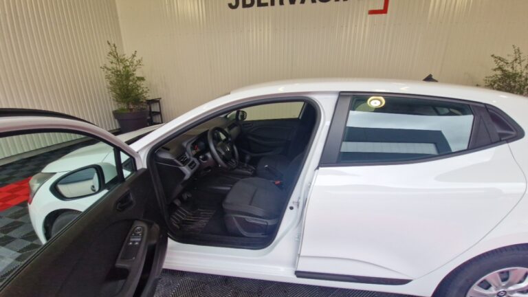 Renault Clio V SOCIETE TCE 90 – 21N AIR NAV - Image 10 (July 7, 2026)