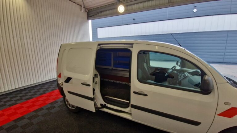 Renault Kangoo Express Maxi Grand Volume ExtraRLink Blue dCi 95 - Image 12 (July 7, 2026)