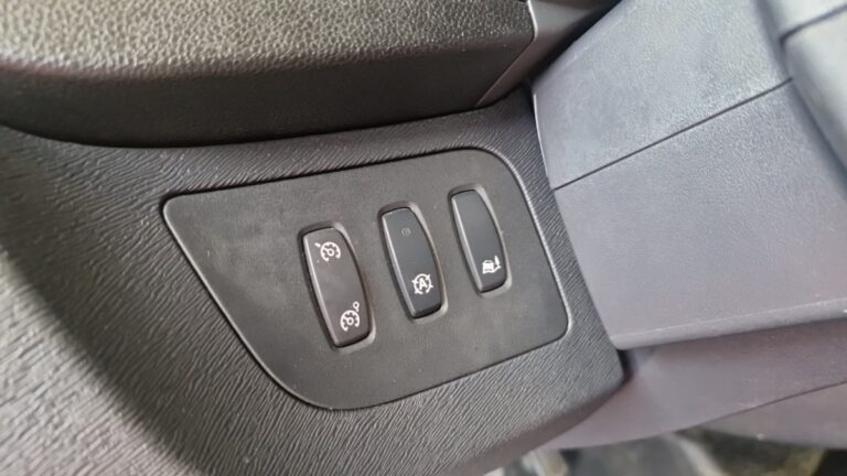 Renault Kangoo Express Maxi Grand Volume ExtraRLink Blue dCi 95 - Image 17 (July 7, 2026)