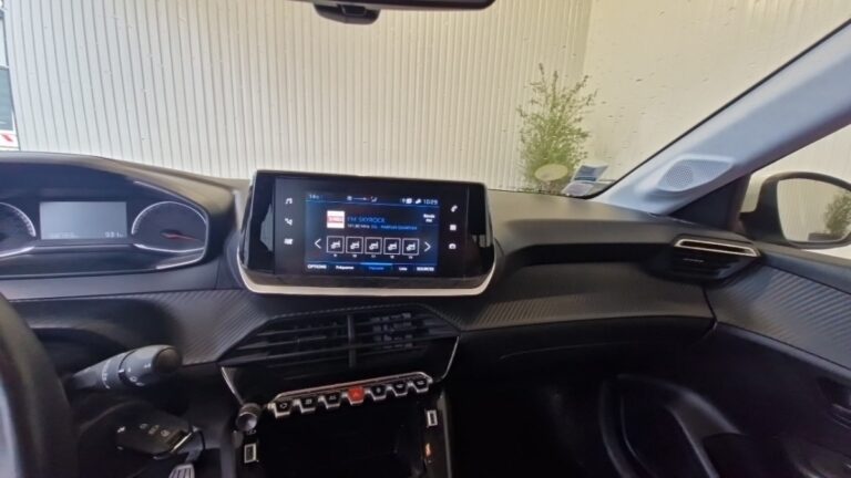 Peugeot 208 affaire BlueHDi 100 S&S PREMIUM PACK - Image 11 (July 7, 2026)