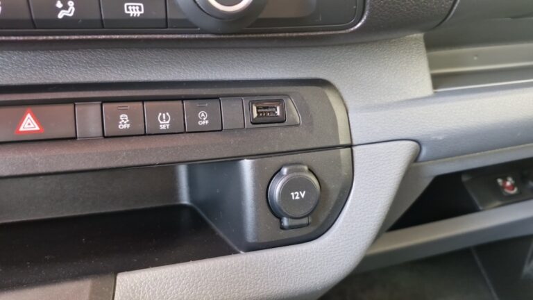 Opel Vivaro COMBI L1 1.5 DIESEL 120 CH - Image 16 (July 7, 2026)