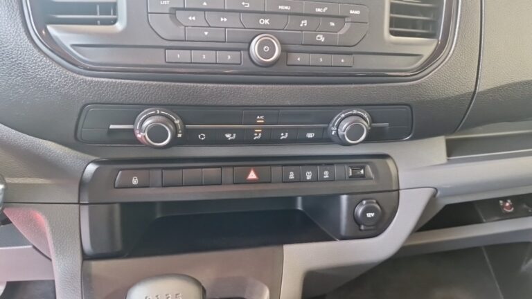 Opel Vivaro COMBI L1 1.5 DIESEL 120 CH - Image 18 (July 7, 2026)