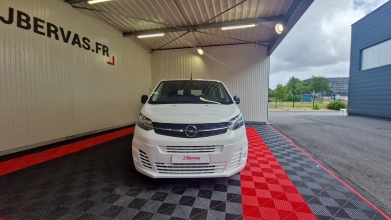 Opel Vivaro COMBI L1 1.5 DIESEL 120 CH - Image 02 (July 7, 2026)
