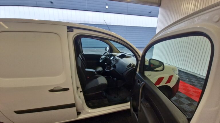 Renault Kangoo Express GRAND VOLUME BLUE DCI 95 EXTRA R-LINK - Image 09 (July 7, 2026)