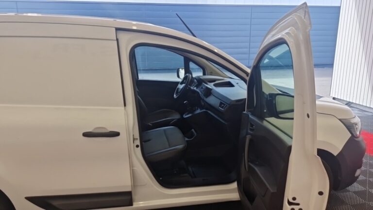 Renault Kangoo Van L1 TCE 130 GRAND CONFORT - Image 09 (July 7, 2026)