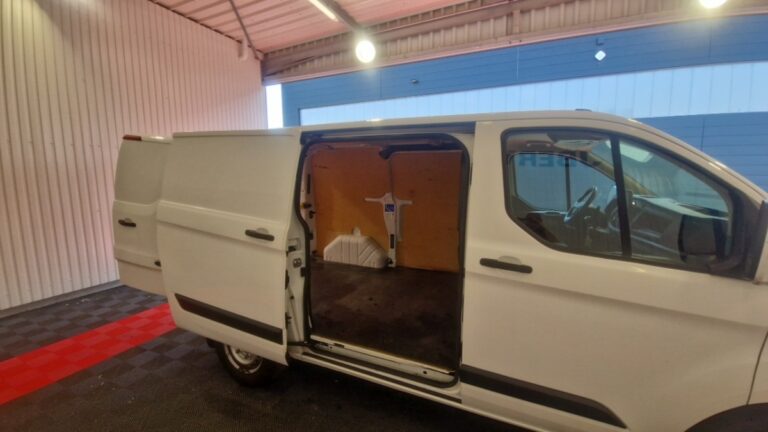 Ford Transit Custom 300 2.0 ECOBLUE 130 TREND BUSINESS - Image 12 (July 7, 2026)