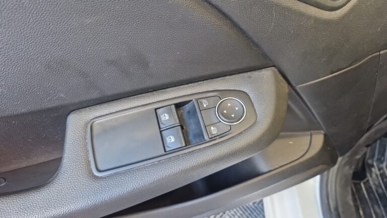 Renault Clio V societe Business E-TECH 140 - Image 19 (July 7, 2026)