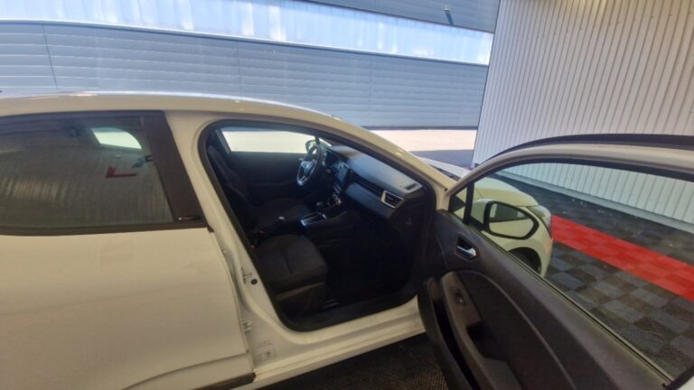 Renault Clio V societe Business E-TECH 140 - Image 09 (July 7, 2026)