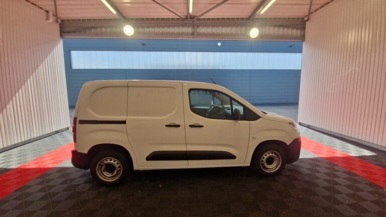 Citroën Berlingo Van Taille M 650 BlueHDi 100 S&S Club - Image 04 (July 7, 2026)