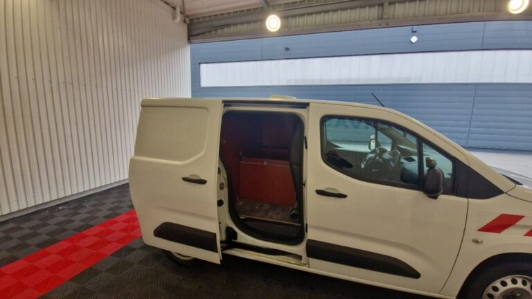 Peugeot Partner STANDARD 650 KG BLUEHDI 130 SS ASPHALT - Image 12 (July 7, 2026)