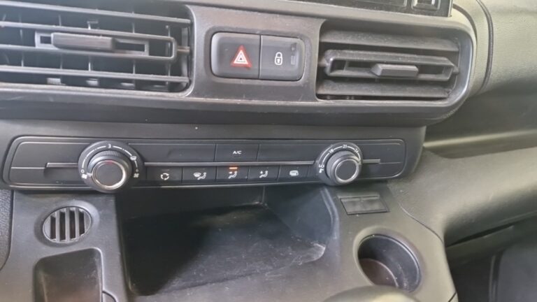 Opel combo cargo 1.5 100 CH S/S AUGMENTE PACK CLIM - Image 17 (July 7, 2026)