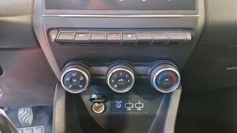 Renault Clio V SOCIETE SCE 75 – 20 AIR NAV - Image 15 (July 7, 2026)