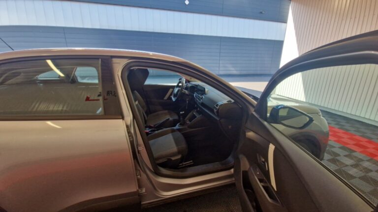 Citroën C4 SOCIETE PURETECH 100 SS LIVE PACK BUSINESS - Image 09 (July 7, 2026)
