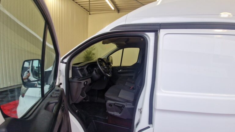 Ford Transit Custom 300 2.0 ECOBLUE 105 TREND BUSINESS - Image 10 (July 7, 2026)