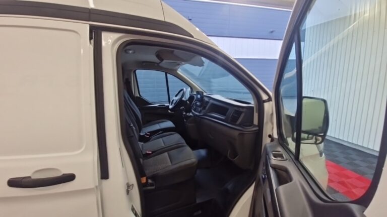 Ford Transit Custom 300 2.0 ECOBLUE 105 TREND BUSINESS - Image 09 (July 7, 2026)