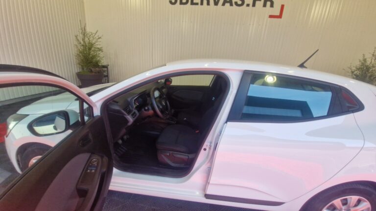 Renault Clio V SOCIETE TCE 90 – 21 AIR NAV - Image 10 (July 7, 2026)