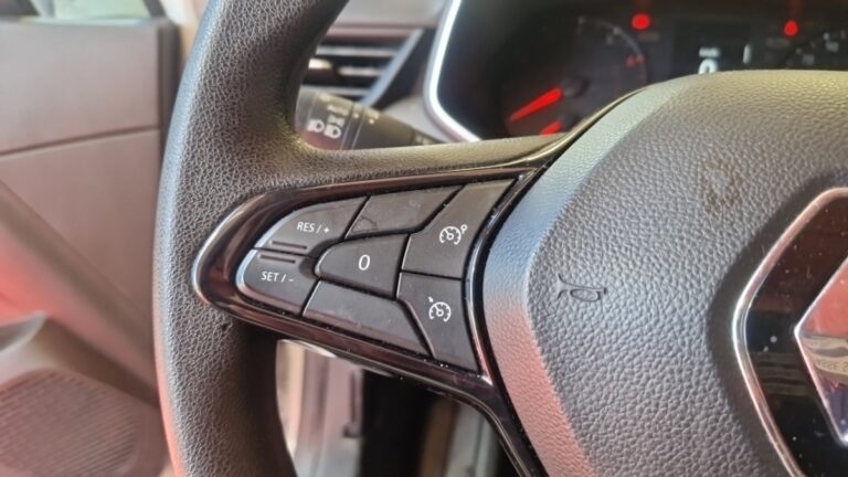 Renault Clio V SOCIETE TCE 90 – 21 AIR NAV - Image 15 (July 7, 2026)