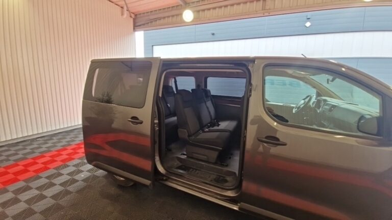 Peugeot Expert Combi STANDARD BLUEHDI 120CH SS - Image 12 (July 7, 2026)