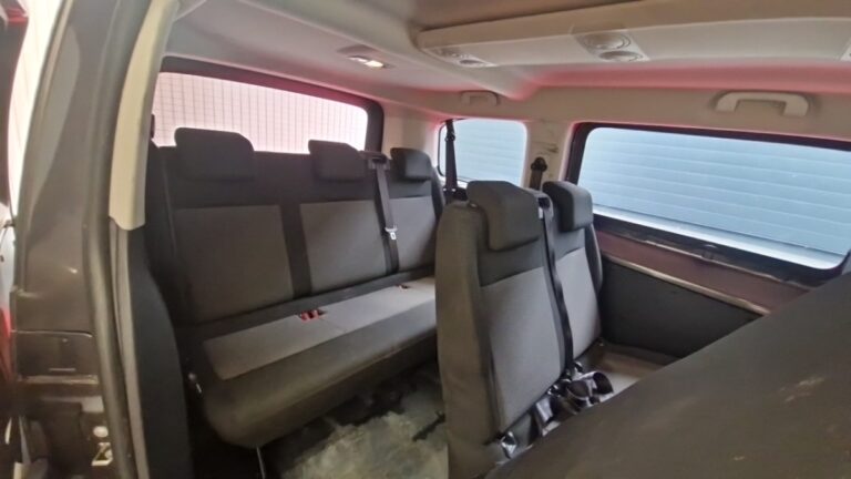 Peugeot Expert Combi STANDARD BLUEHDI 120CH SS - Image 13 (July 7, 2026)