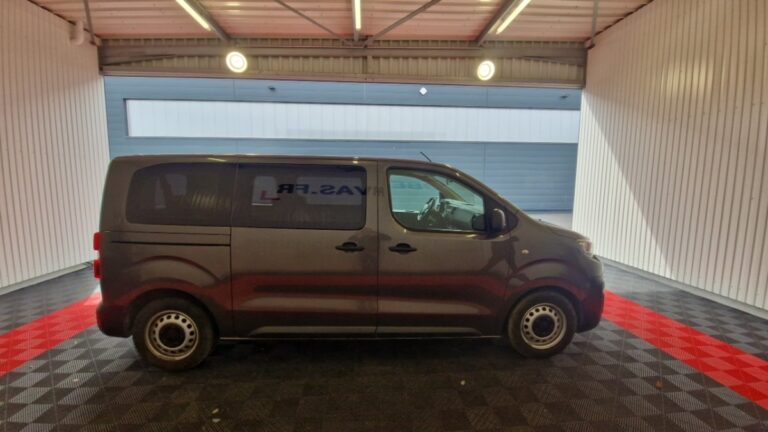 Peugeot Expert Combi STANDARD BLUEHDI 120CH SS - Image 04 (July 7, 2026)