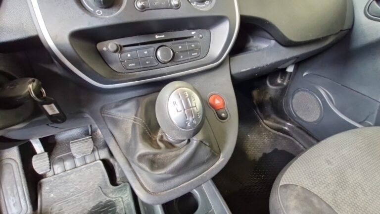 Renault Kangoo Express BLUE DCI 80 EXTRA R-LINK - Image 18 (July 7, 2026)