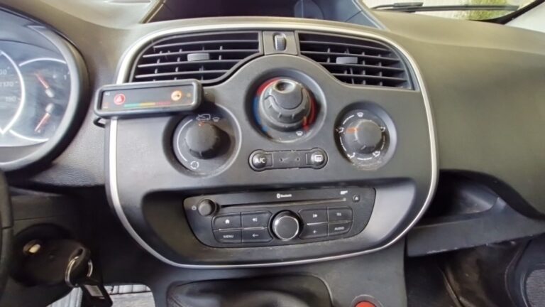 Renault Kangoo Express BLUE DCI 80 EXTRA R-LINK - Image 19 (July 7, 2026)