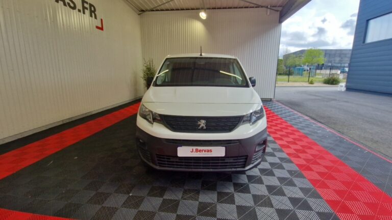 Peugeot Partner STANDARD 1000 KG PURETECH 110 SS PREMIUM - Image 02 (July 7, 2026)
