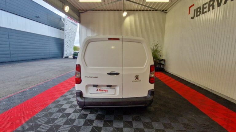 Peugeot Partner STANDARD 1000 KG PURETECH 110 SS PREMIUM - Image 06 (July 7, 2026)