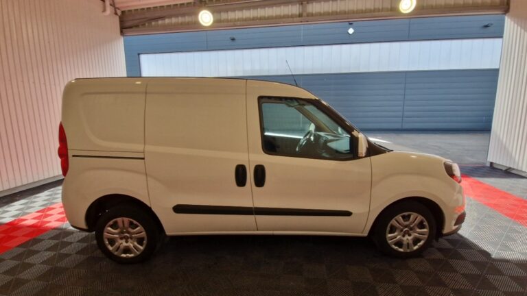 Fiat Doblo Cargo 1.6 MULTIJET 105 PRO LOUNGE - Image 04 (July 7, 2026)