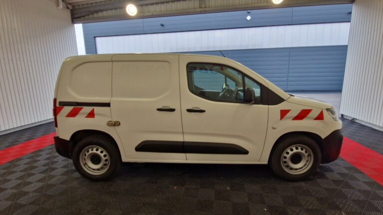 Citroën Berlingo M 1000 PURETECH 130 SS EAT8 WORKER - Image 04 (July 7, 2026)
