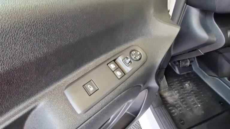 Citroën Berlingo M 1000 PURETECH 130 SS EAT8 WORKER - Image 09 (July 7, 2026)