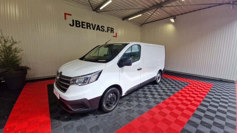 Renault Trafic 3000 kg blue dci 130 grand confort - Image 01 (July 7, 2026)