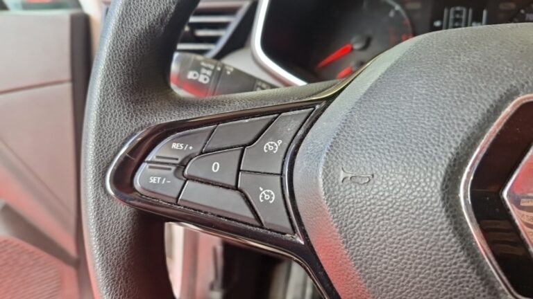 Renault Clio V SOCIETE BLUE DCI 85 AIR - Image 15 (July 7, 2026)