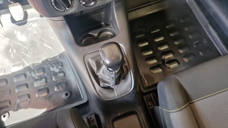Citroën C3 SOCIETE BLUEHDI 100 SS FEEL - Image 20 (July 7, 2026)