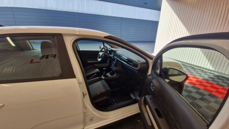 Citroën C3 SOCIETE BLUEHDI 100 SS FEEL - Image 09 (July 7, 2026)