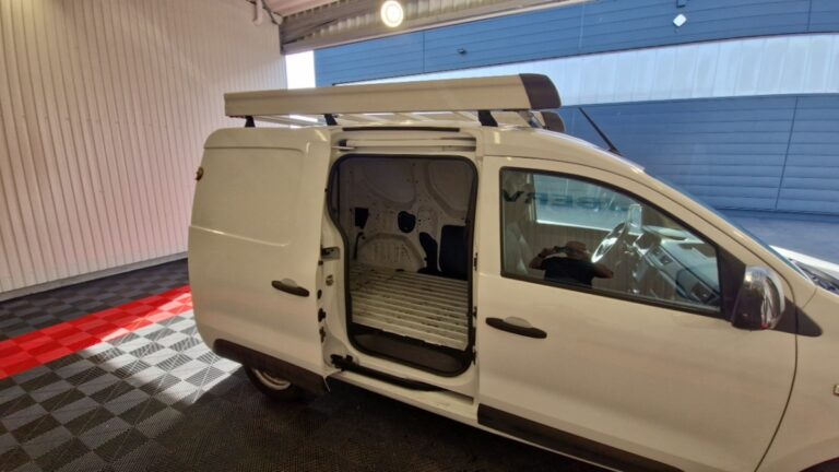 Renault Express Van Confort – Blue dCi 75 - Image 12 (July 7, 2026)