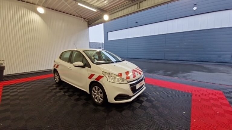 Peugeot 208 affaire BLUEHDI 100 SS PREMIUM - Image 03 (July 7, 2026)