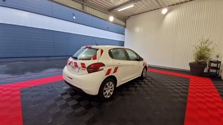 Peugeot 208 affaire BLUEHDI 100 SS PREMIUM - Image 05 (July 7, 2026)