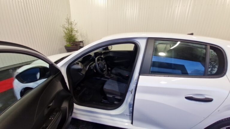 Peugeot 208 affaire PURETECH 75 SS PREMIUM - Image 10 (July 7, 2026)