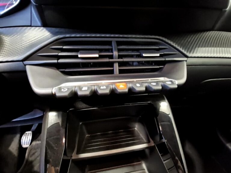 Peugeot 208 affaire PURETECH 75 SS LIKE - Image 17 (July 7, 2026)