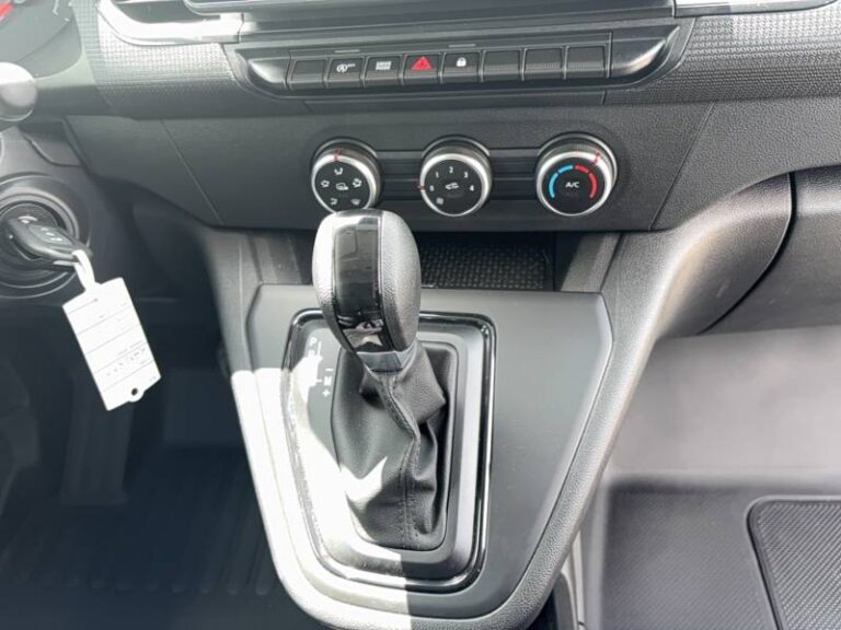 Renault Kangoo Van FG TOLE DCI 95 L1 AUTO ADVANCE - Image 13 (July 7, 2026)