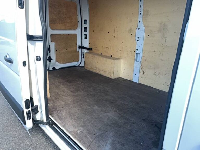 Renault Master FOURGON FGN TRAC F3500 BLUE DCI 135 CONFORT - Image 15 (July 7, 2026)