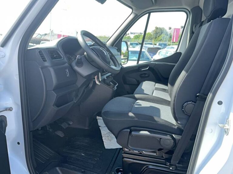 Renault Master FOURGON FGN TRAC F3500 BLUE DCI 135 CONFORT - Image 09 (July 7, 2026)