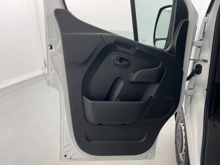 Renault Master FOURGON FGN TRAC F3500 BLUE DCI 135 CONFORT - Image 11 (July 7, 2026)