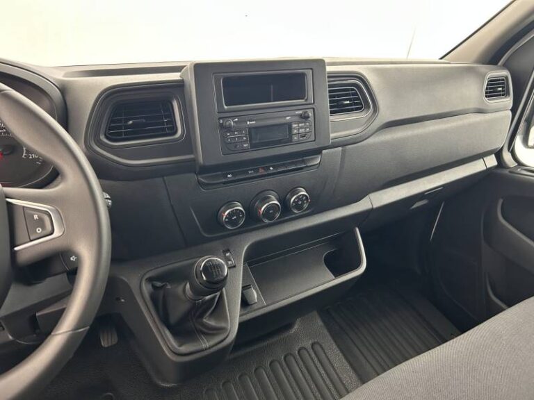 Renault Master FOURGON FGN TRAC F3500 BLUE DCI 135 CONFORT - Image 12 (July 7, 2026)