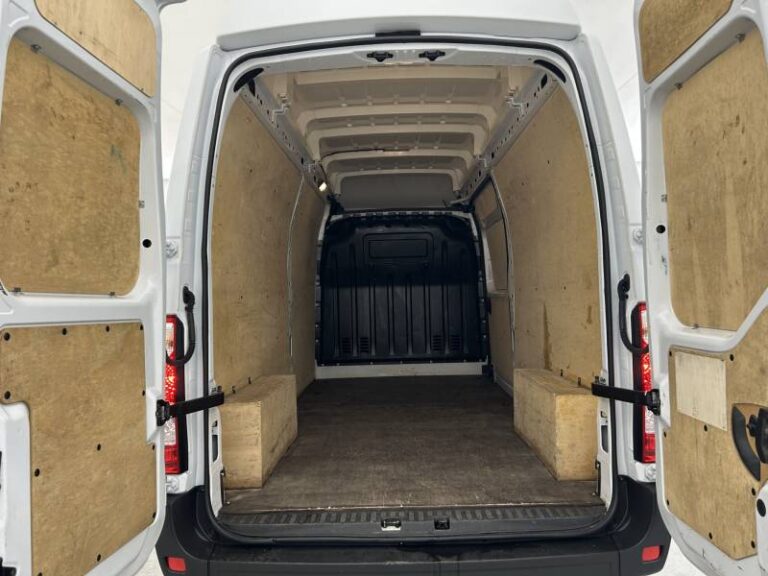 Renault Master FOURGON FGN TRAC F3500 BLUE DCI 135 CONFORT - Image 18 (July 7, 2026)